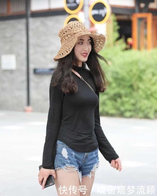  姑娘|街拍美女：因为图三姑娘的笑容，感觉世界又那么的美好温暖