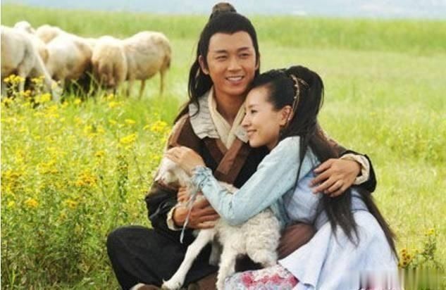  性无能|她出道被张艺谋相中，却嫌前夫性无能，如今两人同台还搂搂抱抱！