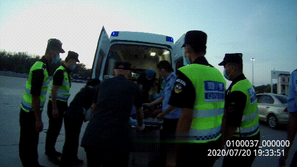  姑娘|姑娘，你跑来的样子真美！