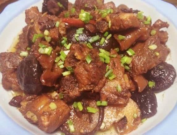  泡椒|精选美食干煸鱿鱼须、莴笋焖鸡、泡椒带鱼、红烧香菇排骨