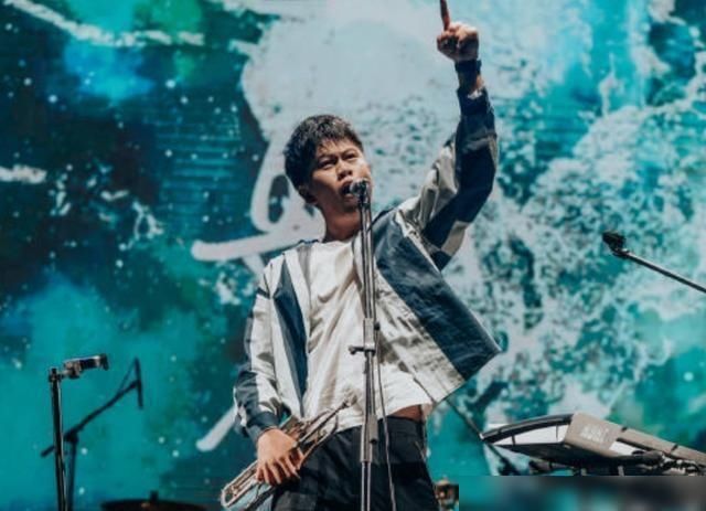  乐夏|《乐夏1》那些乐队，click15面临解散，九连还是没火！