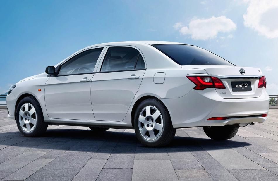 工具|我的新款比亚迪F3:便宜省油的代步工具,上下班再也不用日晒雨淋