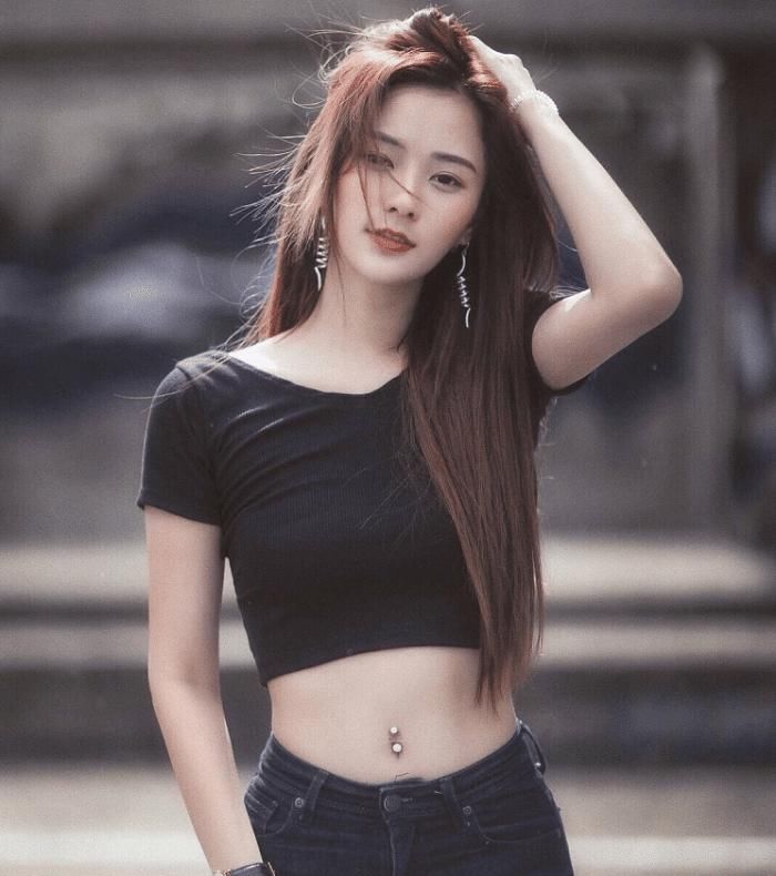  脸蛋|脸蛋漂亮的妹子，身材好气质佳