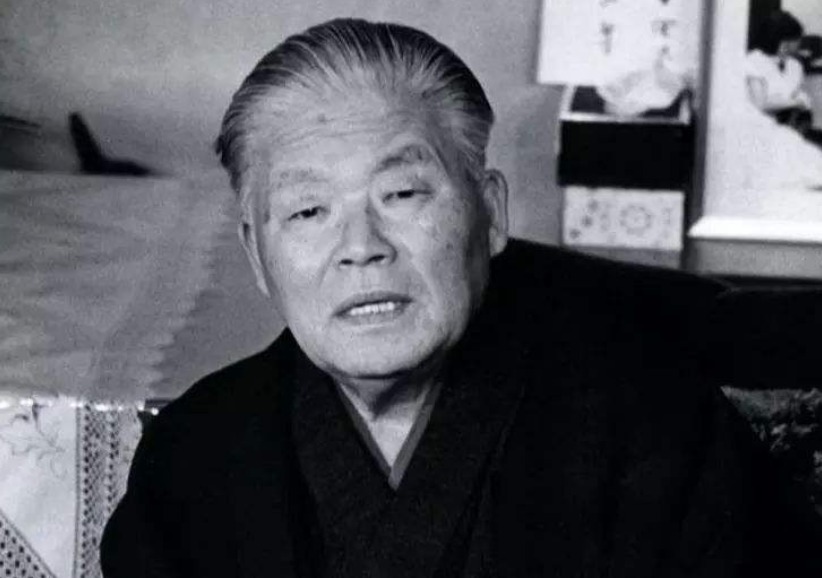 不动声色|日本外相在酒宴频频敬酒,周总理不动声色将他带走,巧妙维护面子