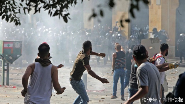  频繁|战争爆发前有什么征兆？张召忠列出5个，大洋彼岸已出现4个