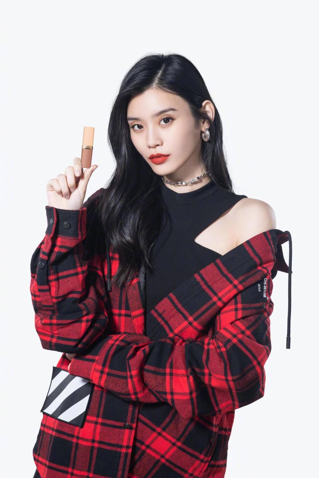 步伐|奚梦瑶晒照宣布复工,淡妆出镜状态良好,称要跟上老公的步伐