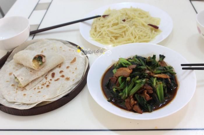  味道|2个人的午餐这样吃，满满春天的味道，好吃有营养