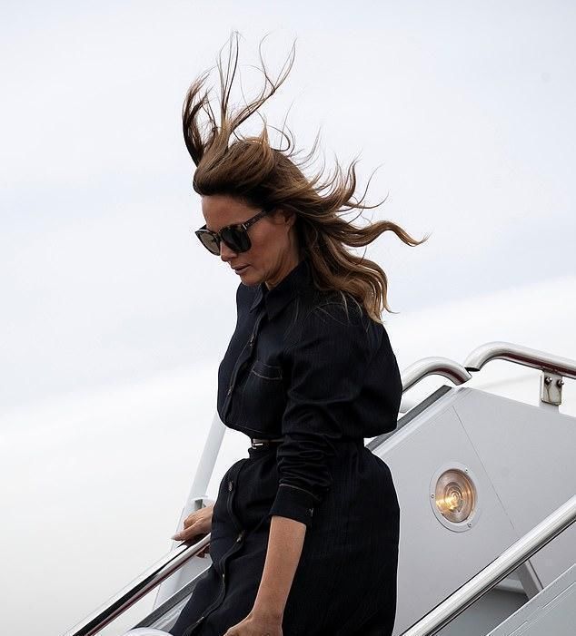 米歇尔|米歇尔穿裙遇狂风花容失色!还是梅拉尼娅段位高,压住裙摆像梦露