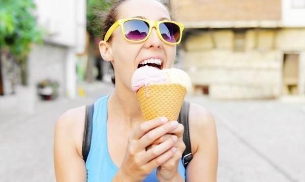 剩皮|关于女友的“我只吃一口”,包子一口下去只剩皮,奶茶珍珠全没