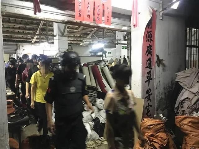  市公安局|涉案4亿！你买的LV、GUCCI等品牌包可能产自广西这条村……