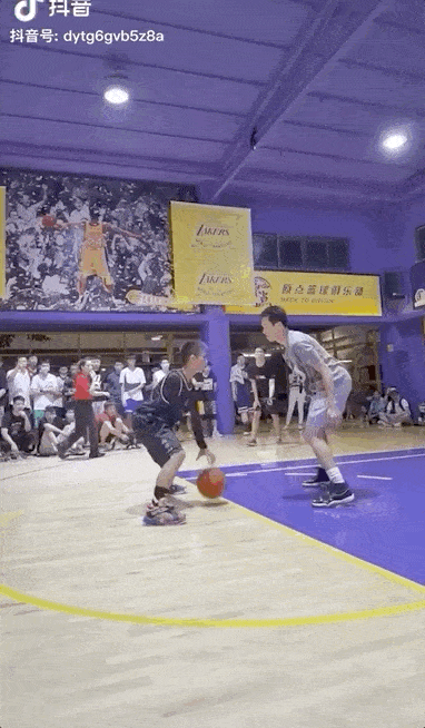 乐高|十岁自闭症男孩痴迷乐高，网友众筹50000+“零件”，打造全球最大泰坦尼克号：梦想不会创造奇迹，但追梦的人可以