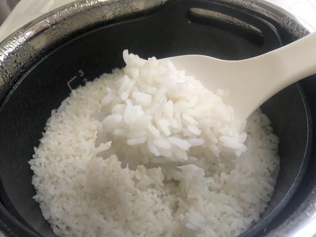 「导致」大米淘洗几遍合适?很多人不懂,导致营养流失,可惜了
