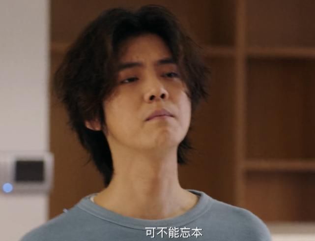  总部|穿越火线：钢镚总部为啥改名引力？许蔚不满当老二，只有麒麟看透了