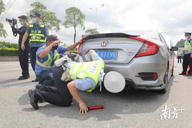  顺德|半年获赠105面锦旗：护航平安顺德的公安力量