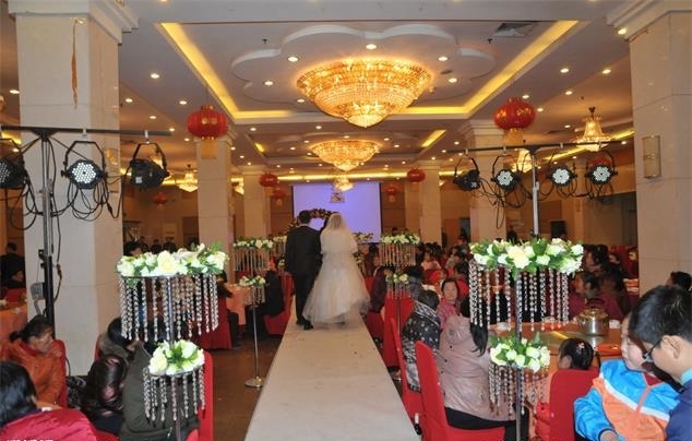 新娘|新郎“婚礼取消” 新娘“不过是让你学三声狗叫，至于嘛”