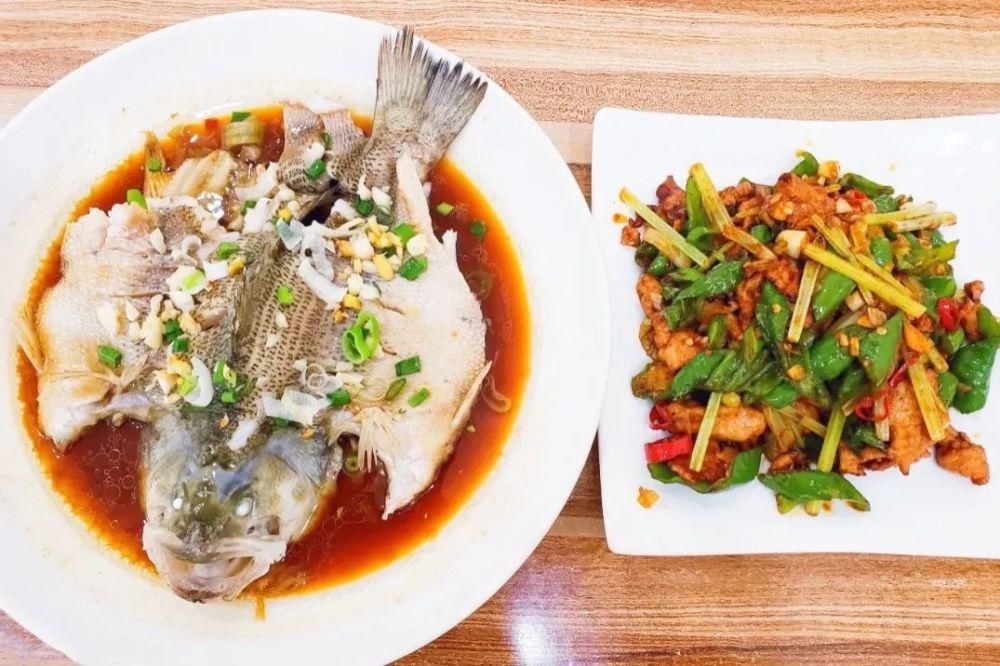 馆子|师大家属院对面的苍蝇馆子，每家5张桌，资深吃货才知道！