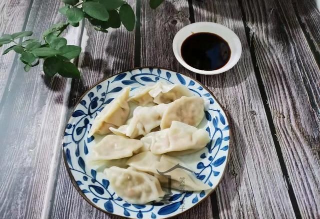 鲜嫩|中秋团圆吃饺子，调饺子馅时加2样东西，鲜嫩多汁，太香了