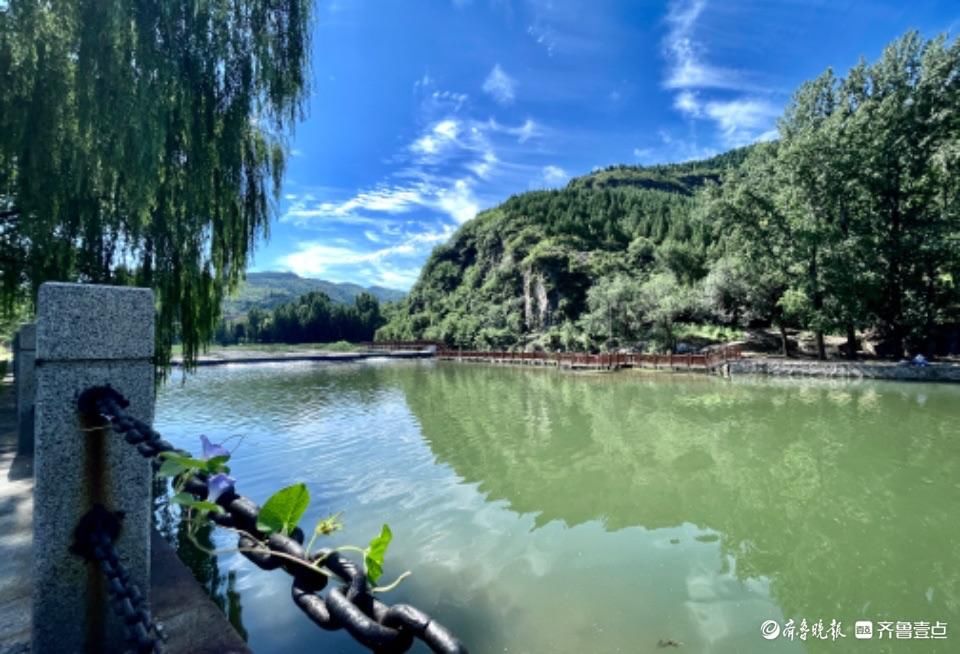 初秋的南部山区，天蓝水绿风光美