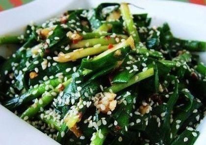  美食|春夏之际健康美食，原汁原味的凉拌韭菜，做法简便，香辣爽口
