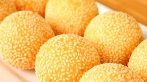 油条|1斤面粉1个鸡蛋,放冰箱冷藏一下,出锅个个鼓大泡,比油条还好吃