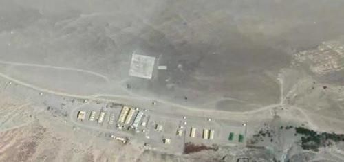 驶向|印度空运大批援军印军军用卡车架机枪,小心翼翼驶向拉达克前沿