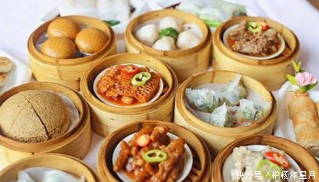 广们|“叹一盅两件”,茶楼中谈天说地,融入老广们的“饮早茶”生活