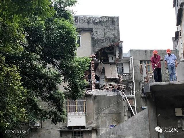  居民楼|沙市一居民楼发生液化气爆炸，一老人受伤