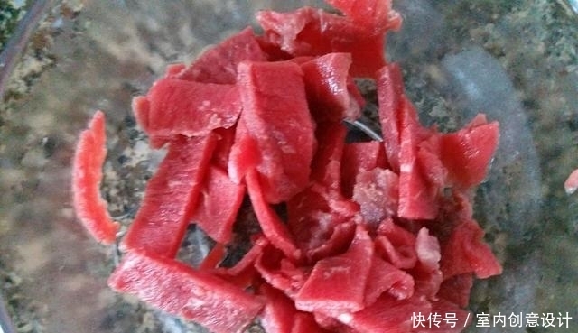  食材|5分钟出锅，3种食材1锅出，天越热越馋它，次次空盘吃不腻