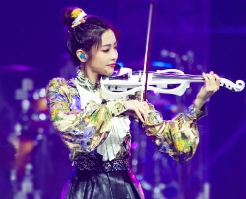  蓝盈莹|蓝盈莹助力宁静团逆袭夺第一，吴昕、袁咏琳和张萌被淘汰