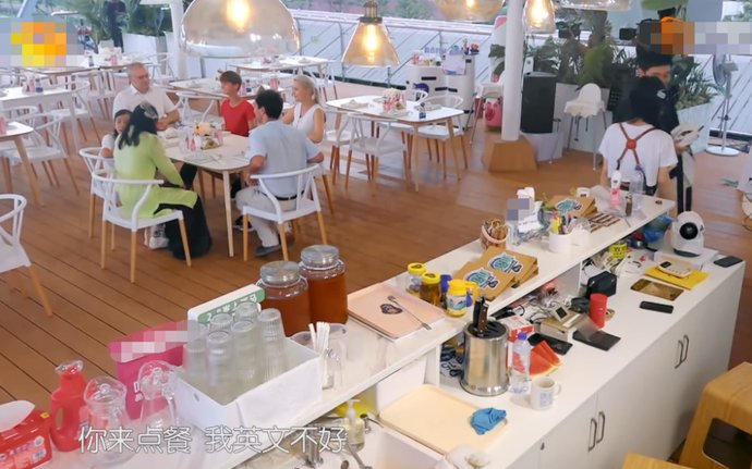 做法|《中餐厅》迎首位外国客人,看到赵丽颖做法,吃了没文化的亏