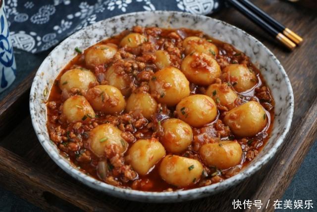 土豆|土豆新吃法,搓一搓蒸一蒸,上桌之后家人吃到汤汁都不剩