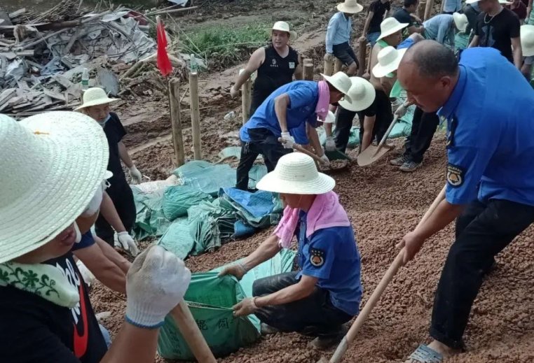 抗洪|防汛抗灾:黄梅县各地各单位全力防汛抗洪六