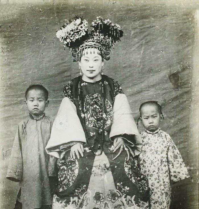 选秀|清末老照片:长相普通的皇宫选秀女子,高度机密的太监档案!