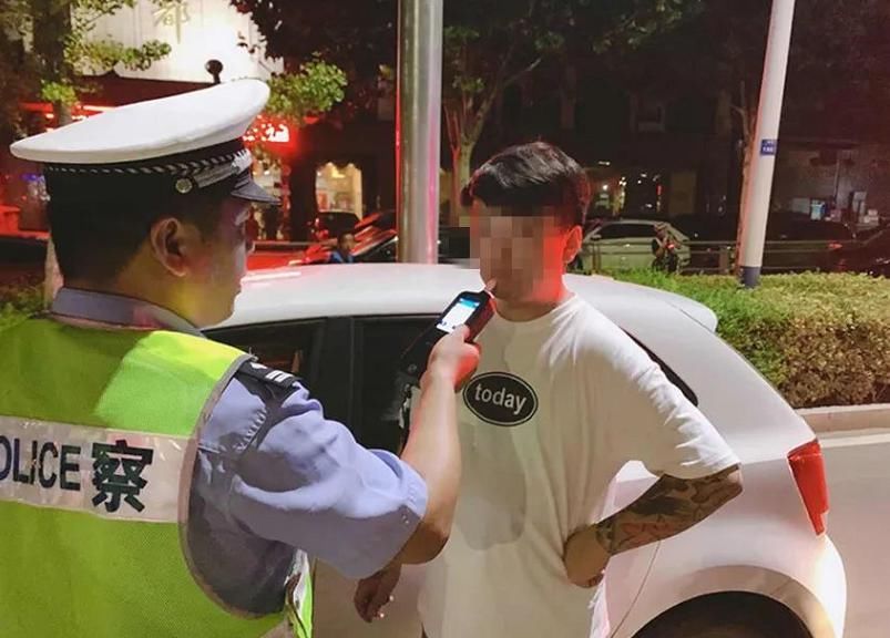  小时|交警蜀黍再发力，5小时查处4名“酒司机”！