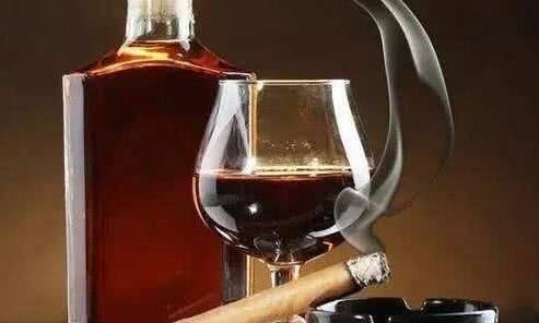 听听|一天二两白酒和一天一包烟,哪个危害大?来听听专家怎么说