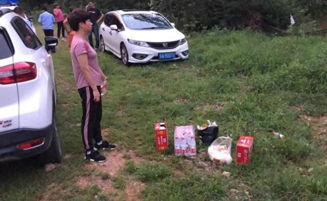  困人员|就在今晚！1名驴友被困东洲深山！16名救援人员柴刀开路！5小时生死救援