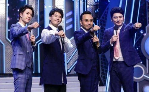  王一博|王一博主持终于营业！天天向上开始向嘉宾提问，粉丝直呼老泪纵横