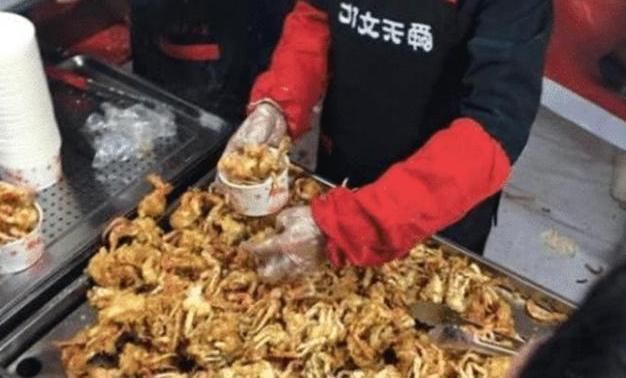 好吃|大妈卖这种“小吃”,15元一斤常断货,日卖三百斤,月赚上万元