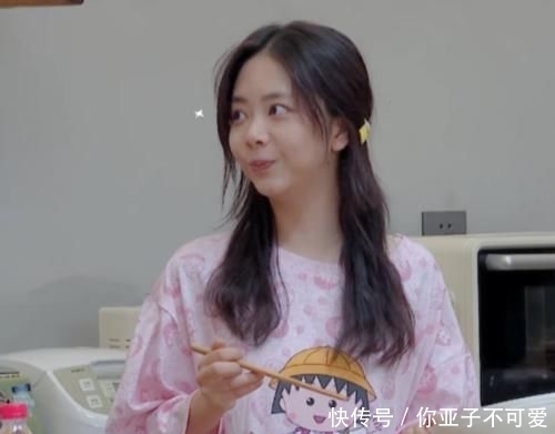  受宠|张新成早上起床为谭松韵煎鸡蛋，有谁留意她说了啥？难怪会这么受宠