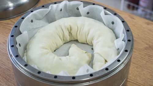 迷上|最近早餐迷上这道面食，一擀一卷，咬一口满嘴香，三伏天要多吃