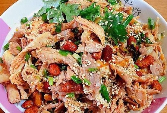 丝瓜|家常菜:手撕鸡、丝瓜虾仁、豆腐虾仁