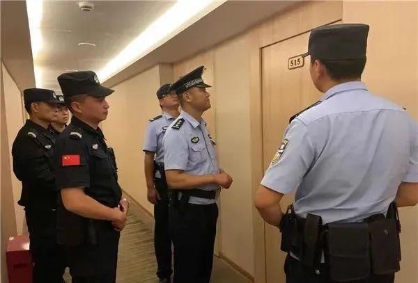 娱乐场所|突击!阜阳警方夜查娱乐场所!