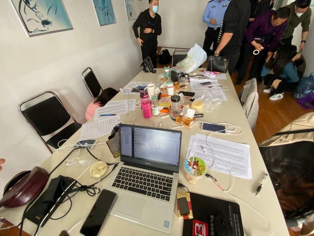 小区|事发樊城一小区！多人被抓