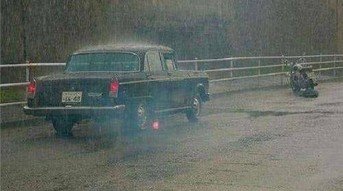 警察|1968年，一男子冒充警察开走装满3亿元的运钞车，至今下落不明