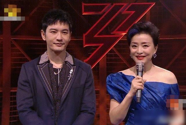  名单|姐姐成团夜主持人杨澜官宣完名单后，直接黑脸，像极了屏幕前的你