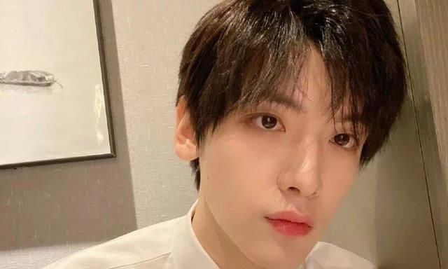  综艺节目|快本新常驻，R1SE与王一博前团UNIQ抢名额，青你2的她也要来？