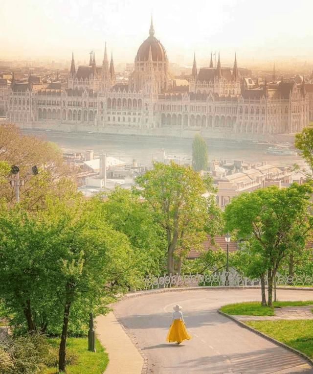  比基尼|62岁离婚恢复单身的奶奶，68岁穿比基尼、独自环游世界火遍全网！