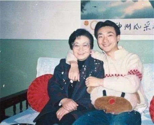 重来|中国首批丁克如今生活怎样？康辉直言：若能重来，我一定会要孩子