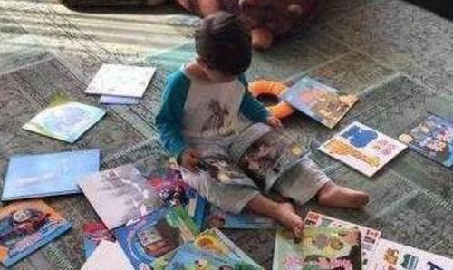  孩子的教育|同样家有萌娃，看看霍思燕的客厅，再看看应采儿的，差距一览无余