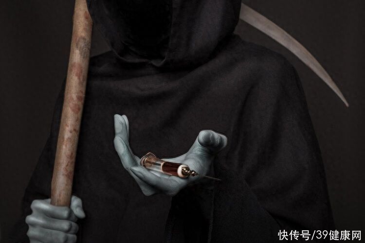 人快死的时候身体有什么征兆(人快要死的时候，自己会有感知吗？疾病终末期身体会有哪些症状？)